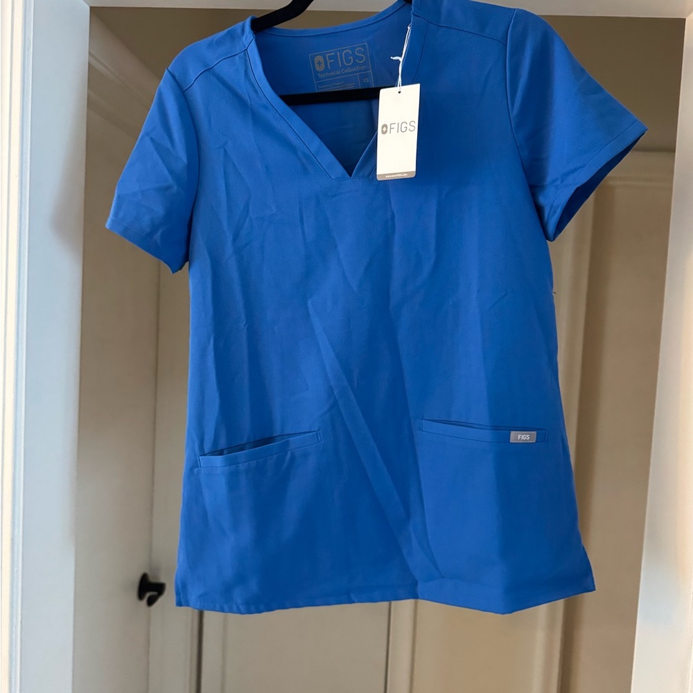 Figs Women's Vibrant Blue Short Sleeve Top